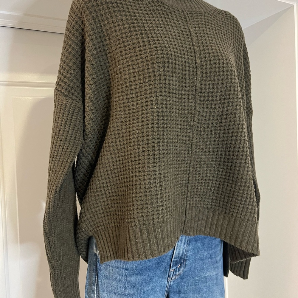 Relaxed Waffle Crew Neck Sweater - Olive